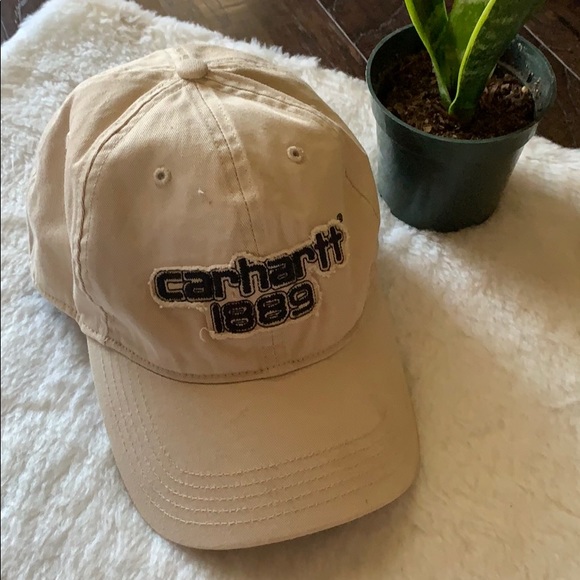 Carhartt hat